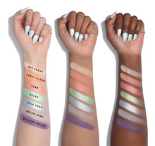 Load image into Gallery viewer, 35I ICY FANTASY ARTISTRY PALETTE